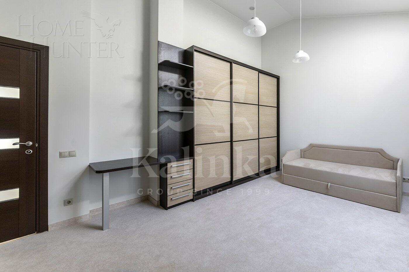 2-этажный таунхаус 220 м² с отделкой