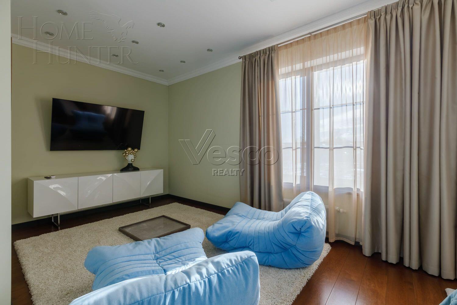 2-этажный коттедж 350 м² с отделкой