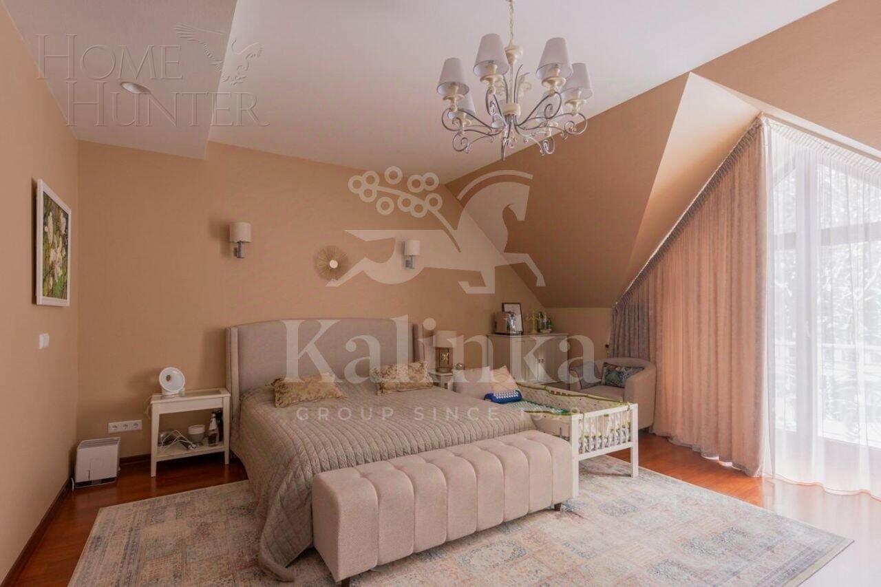 3-этажный коттедж 637 м² с отделкой