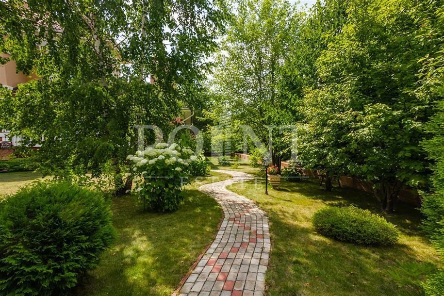 2-этажный коттедж 400 м² с отделкой