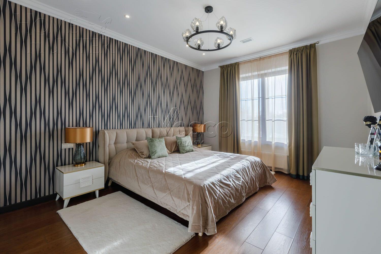 2-этажный коттедж 350 м² с отделкой