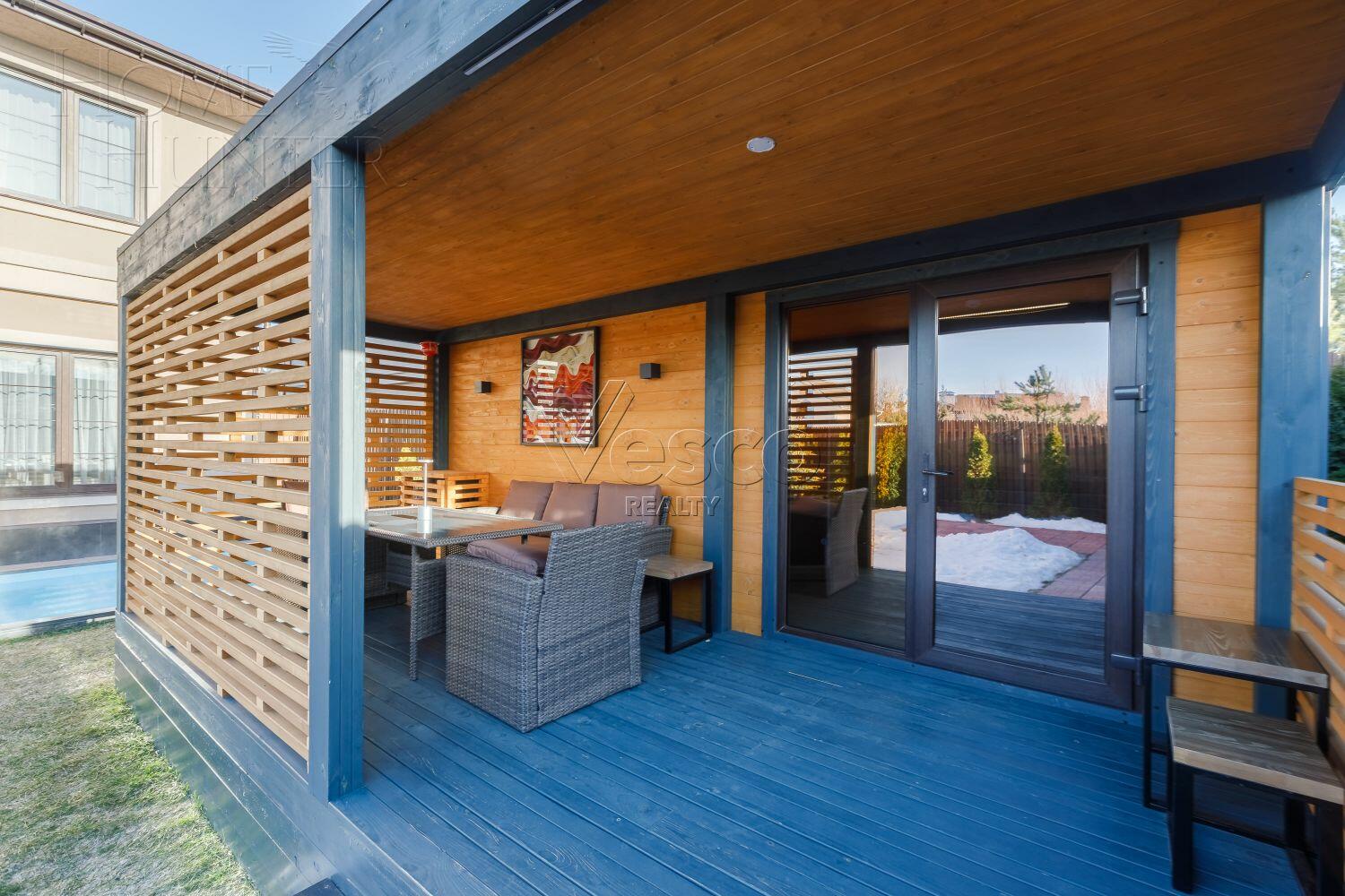 2-этажный коттедж 350 м² с отделкой