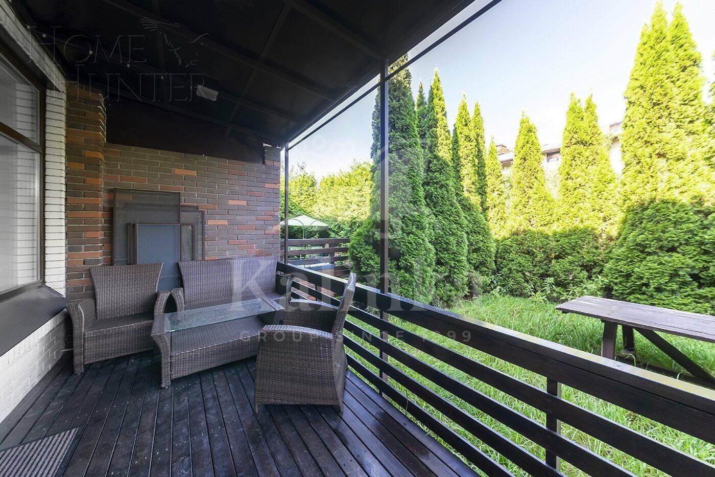 2-этажный таунхаус 220 м² с отделкой