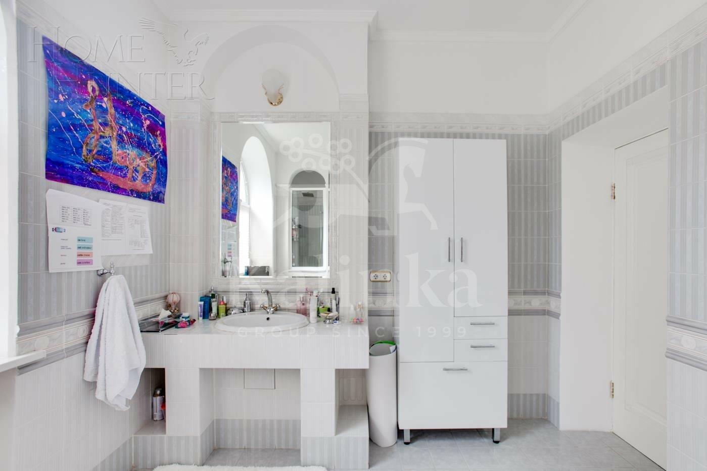 2-этажный коттедж 850 м² с отделкой