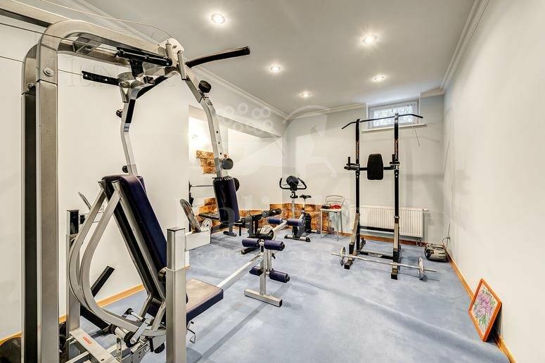 3-этажный коттедж 935 м² с отделкой