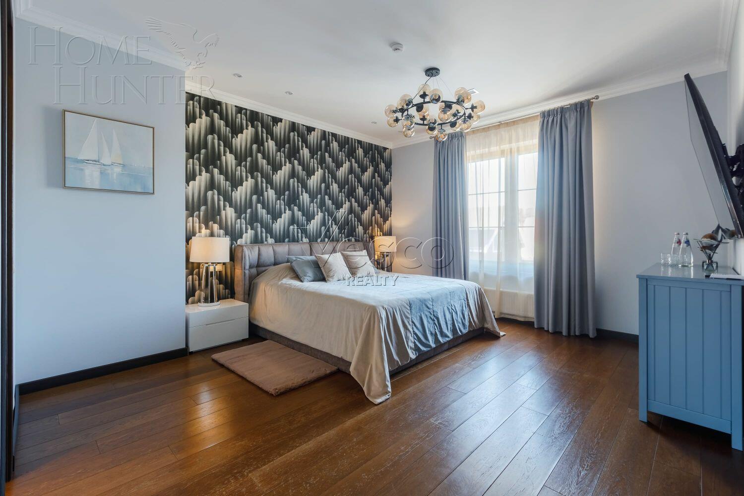 2-этажный коттедж 350 м² с отделкой