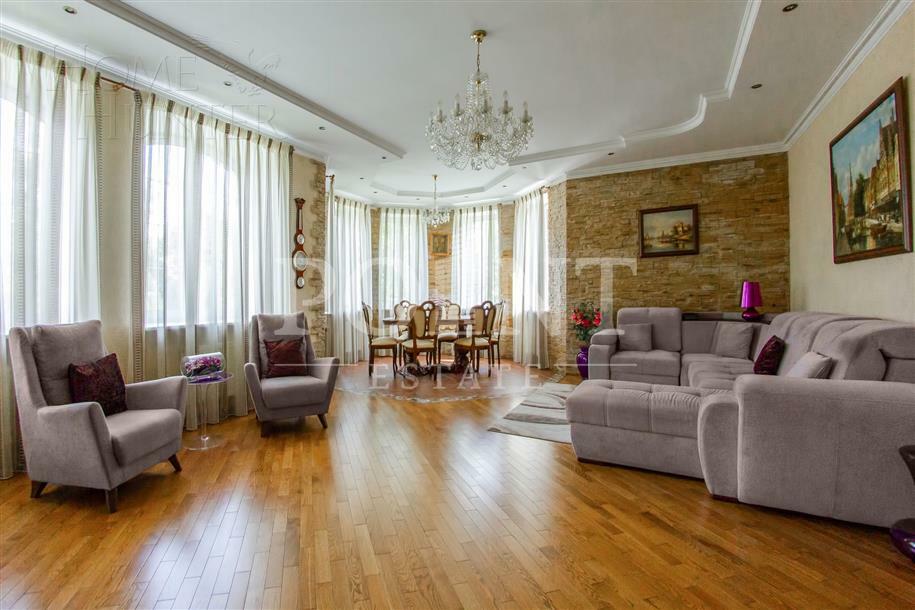 2-этажный коттедж 400 м² с отделкой