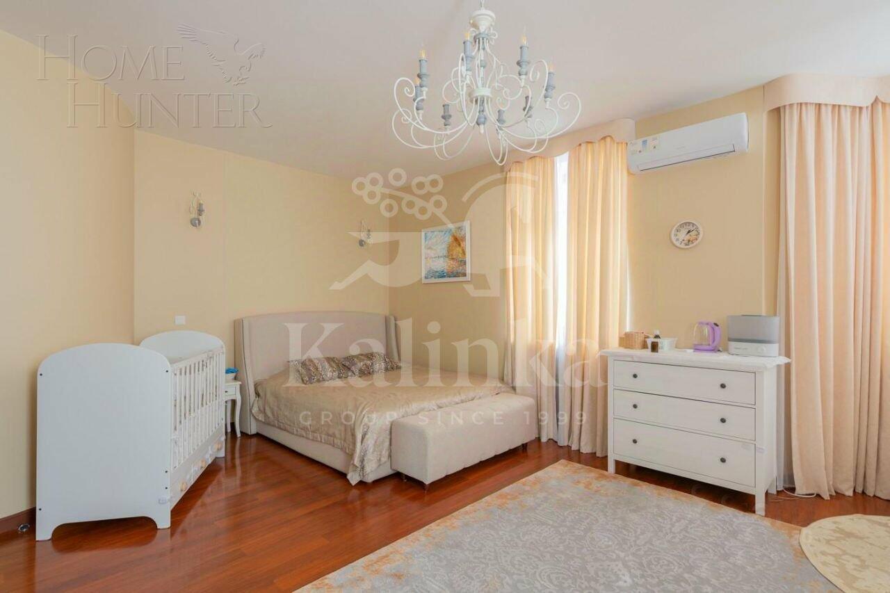 3-этажный коттедж 637 м² с отделкой