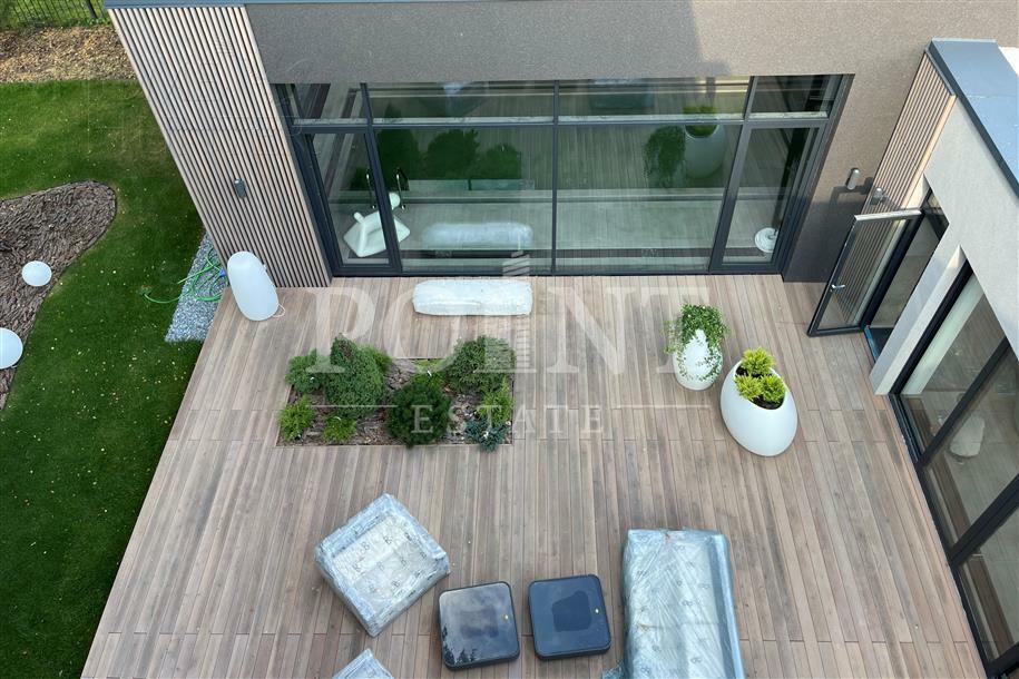 2-этажный коттедж 700 м² с отделкой