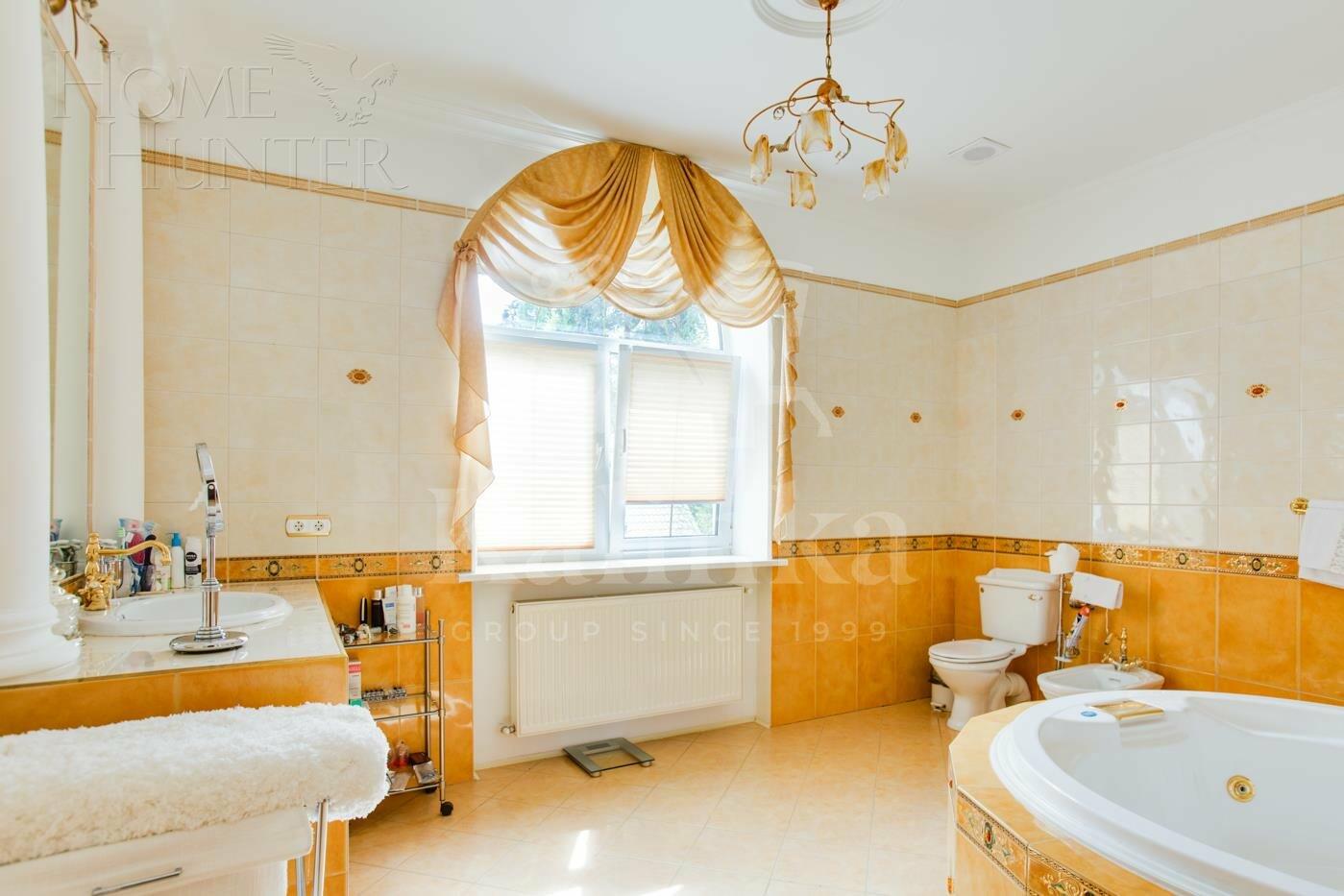 2-этажный коттедж 850 м² с отделкой