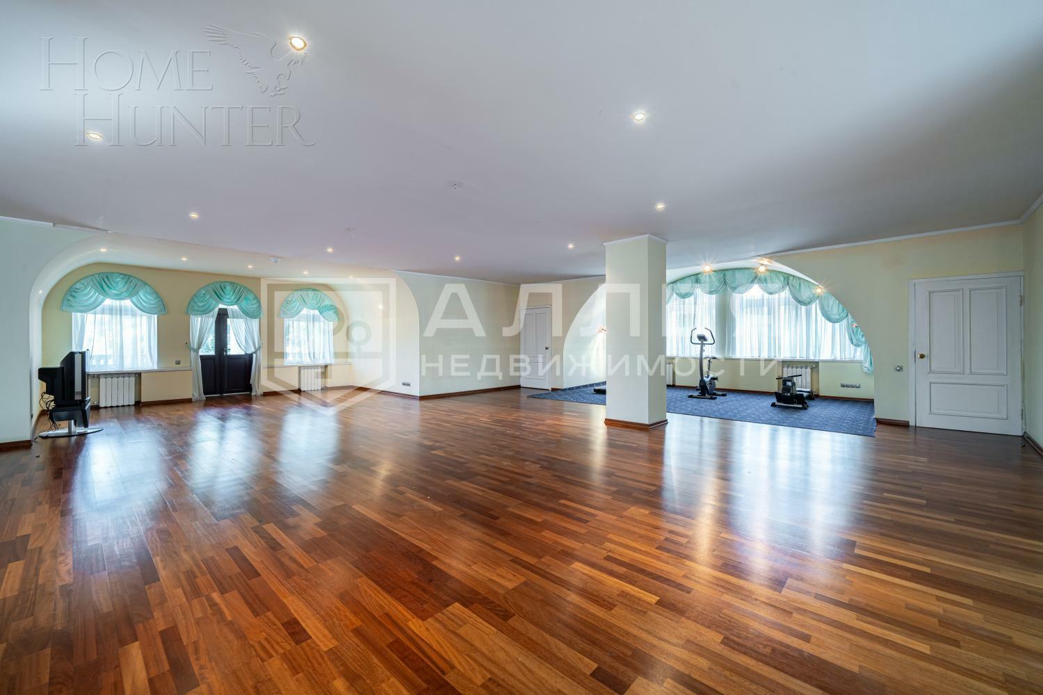 3-этажный коттедж 880 м² с отделкой