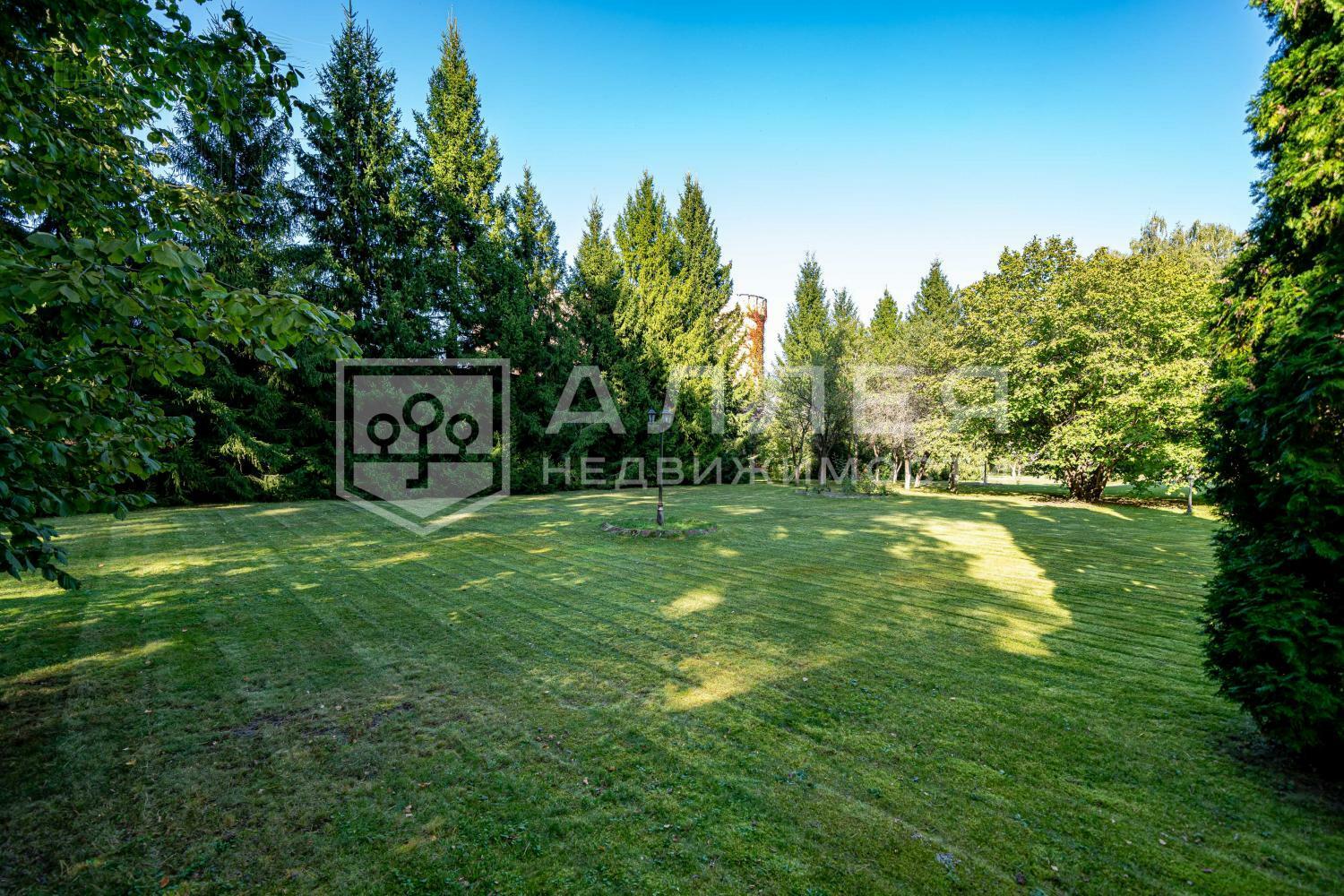 3-этажный коттедж 880 м² с отделкой