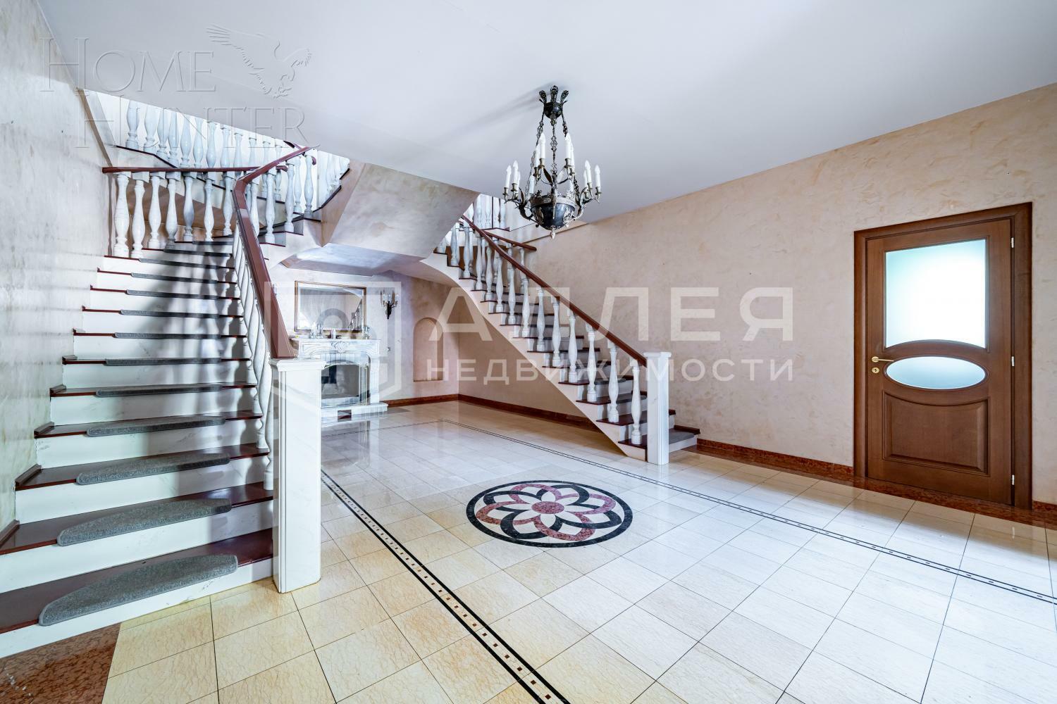 3-этажный коттедж 880 м² с отделкой