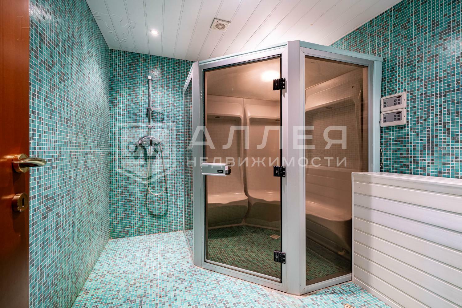 3-этажный коттедж 880 м² с отделкой