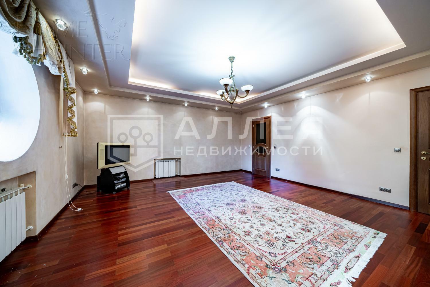 3-этажный коттедж 880 м² с отделкой