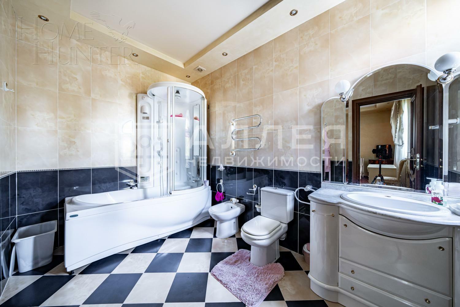 3-этажный коттедж 880 м² с отделкой