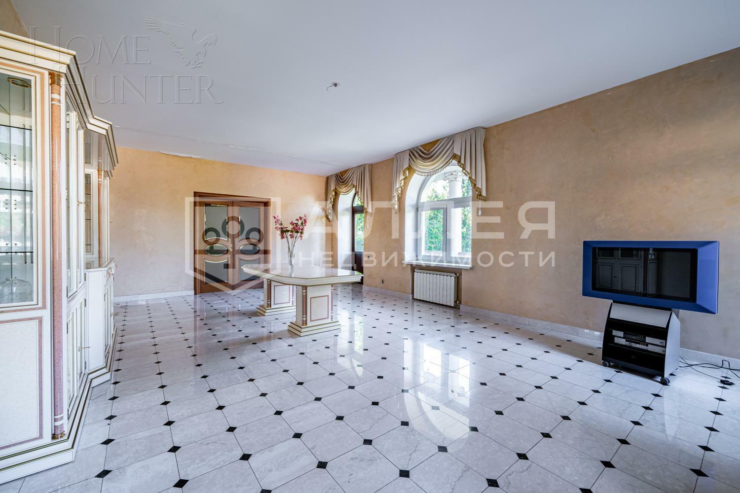 3-этажный коттедж 880 м² с отделкой