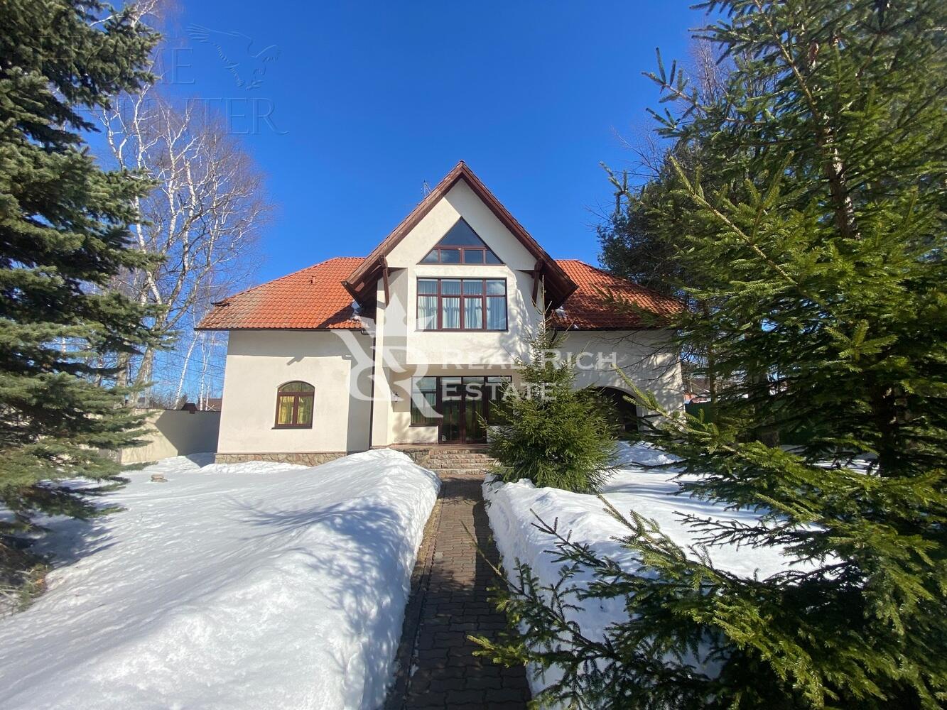 2-этажный коттедж 322 м² с отделкой