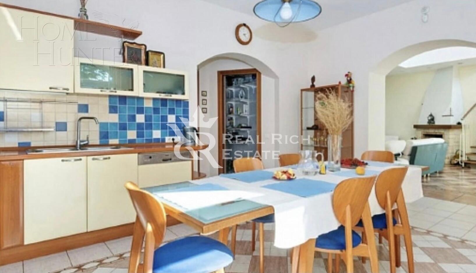 2-этажный коттедж 322 м² с отделкой