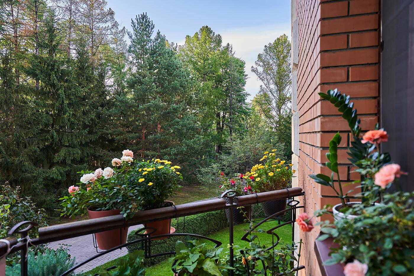 5-КОМН. КВАРТИРА С ОТДЕЛКОЙ 220.3 М² НА 2 ЭТАЖЕ