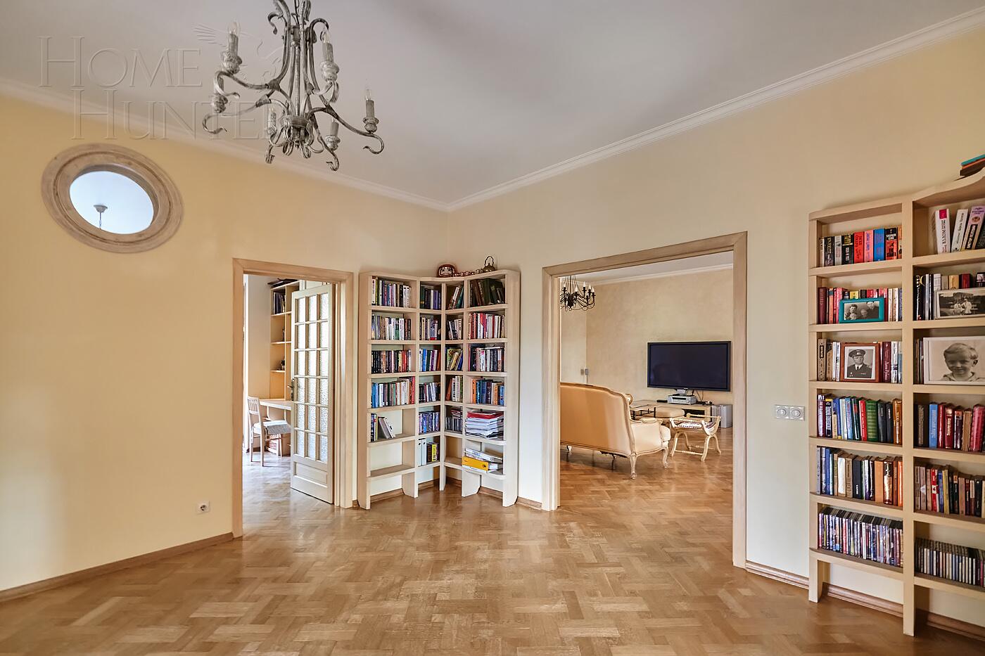 5-КОМН. КВАРТИРА С ОТДЕЛКОЙ 220.3 М² НА 2 ЭТАЖЕ