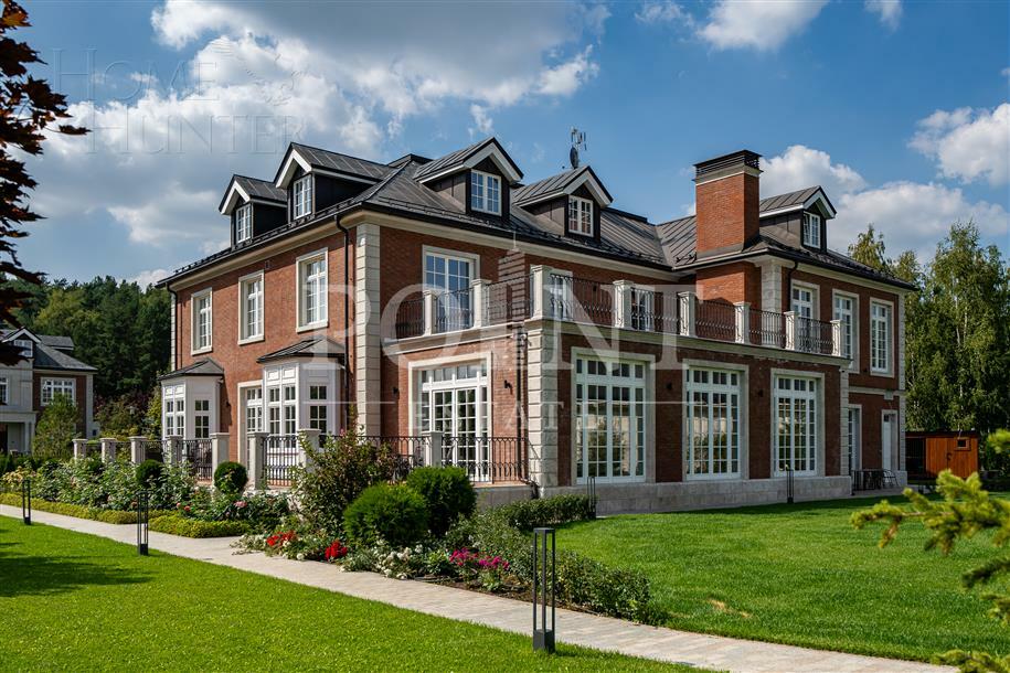 2-этажный коттедж 980 м² с отделкой