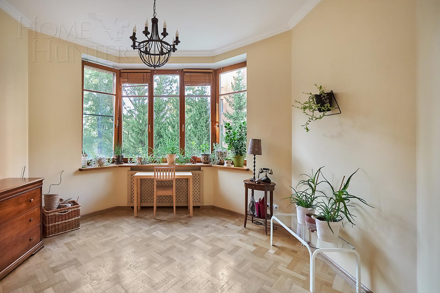 5-КОМН. КВАРТИРА С ОТДЕЛКОЙ 220.3 М² НА 2 ЭТАЖЕ