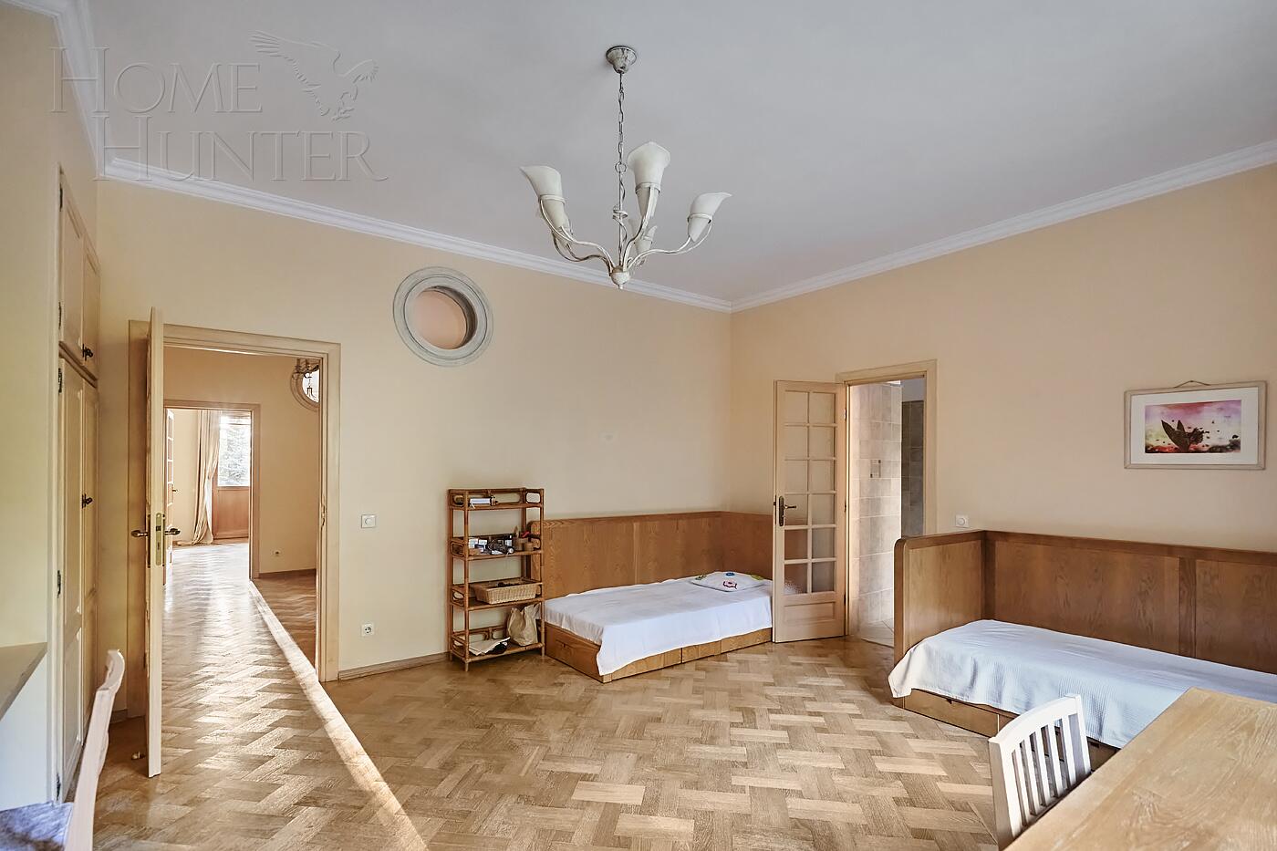 5-КОМН. КВАРТИРА С ОТДЕЛКОЙ 220.3 М² НА 2 ЭТАЖЕ