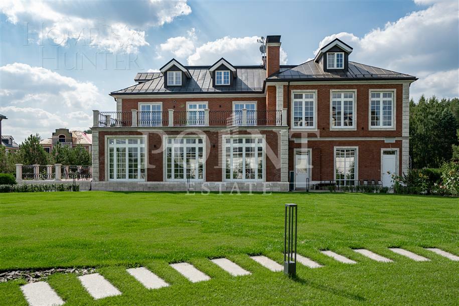 2-этажный коттедж 980 м² с отделкой