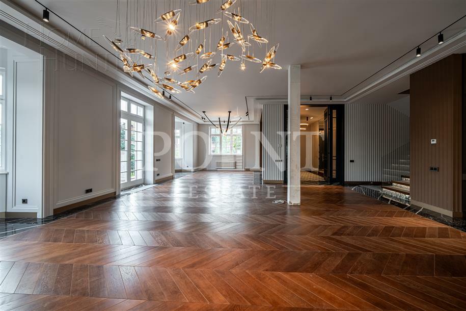 2-этажный коттедж 980 м² с отделкой