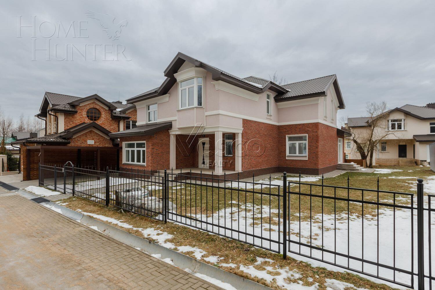 2-этажный коттедж 400 м² с отделкой