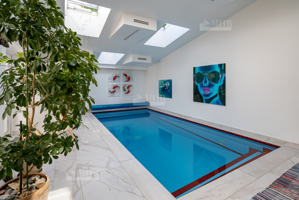 3-этажный коттедж 678 м² с отделкой