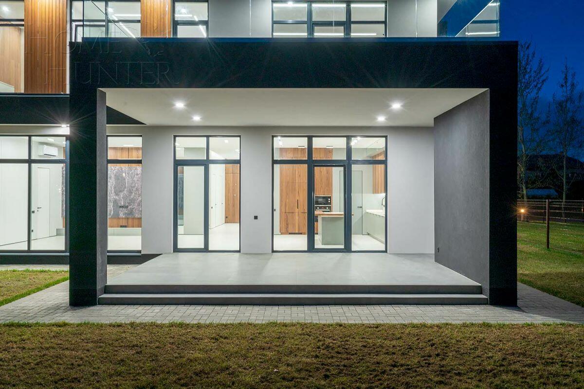 2-этажный коттедж 604 м² с отделкой