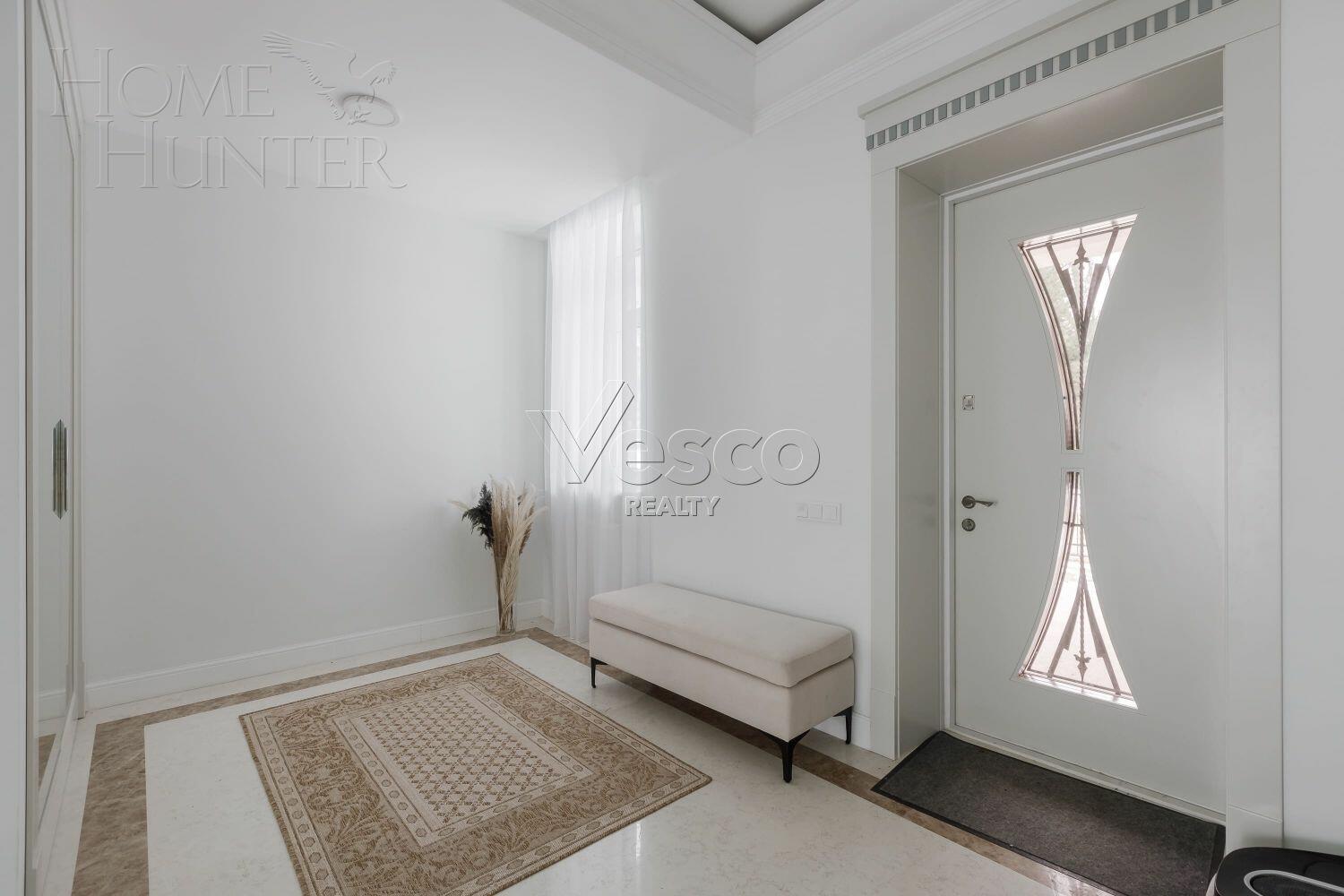 2-этажный коттедж 400 м² с отделкой