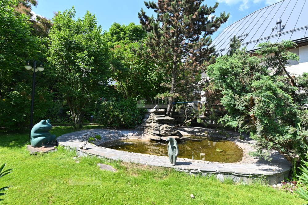 3-этажный коттедж 678 м² с отделкой