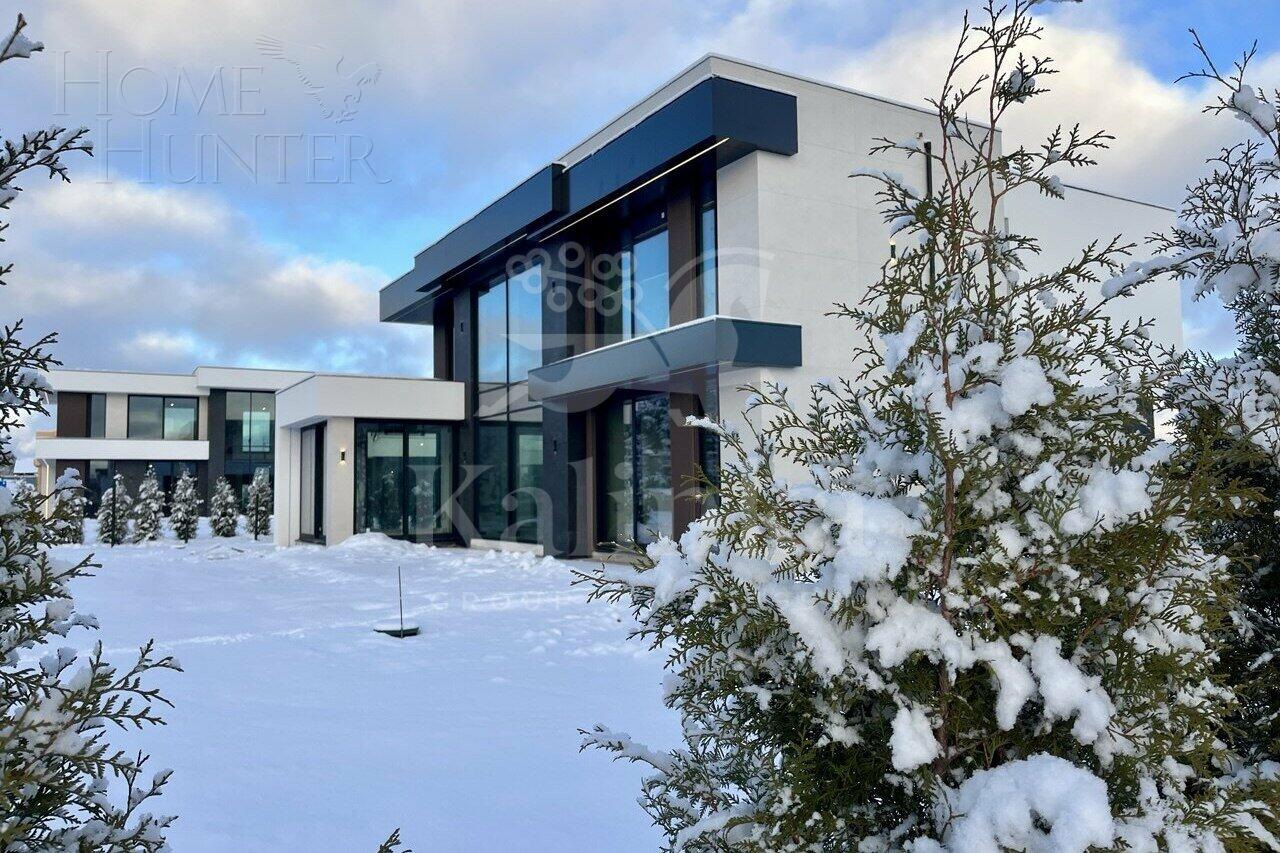 2-этажный коттедж 550 м² без отделки