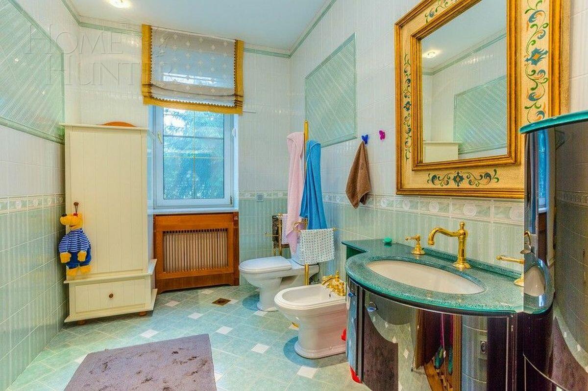 3-этажный коттедж 800 м² с отделкой