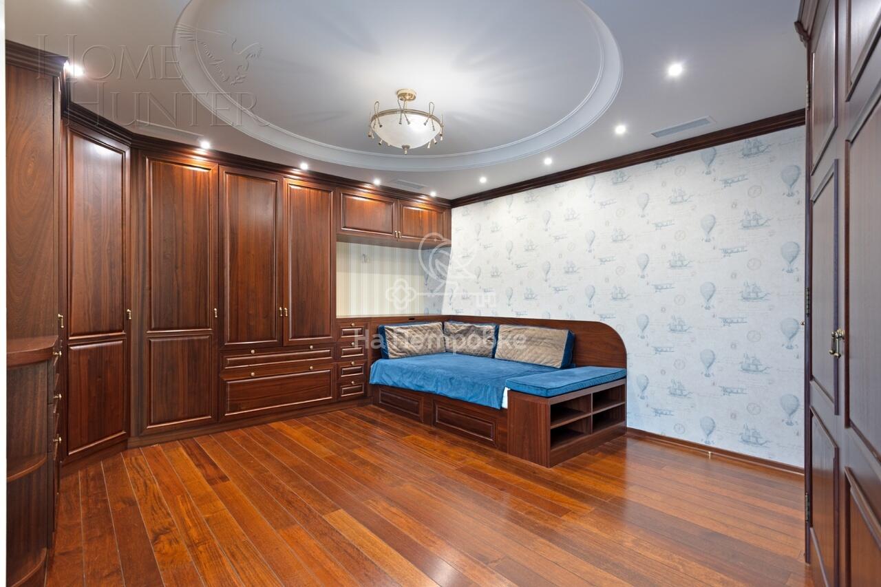 3-КОМН. КВАРТИРА С ОТДЕЛКОЙ 220 М² НА 8 ЭТАЖЕ