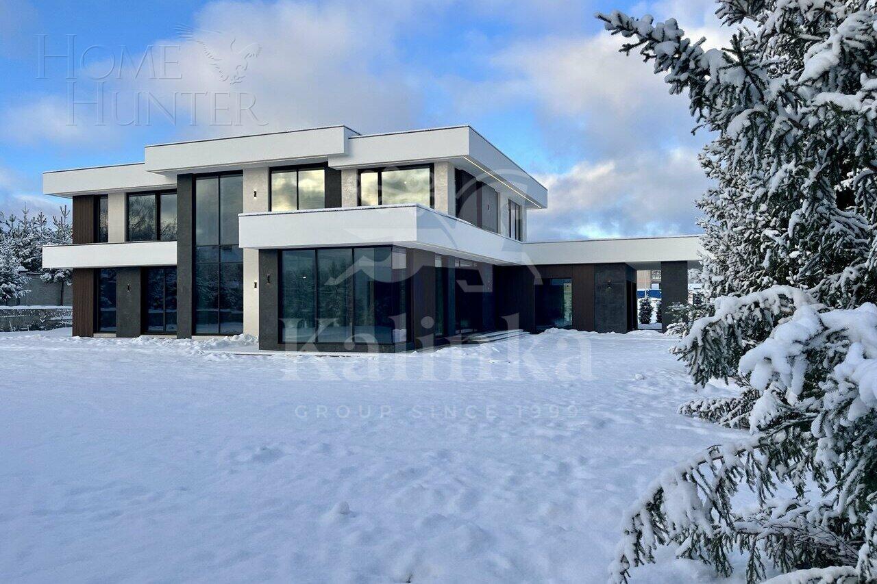 2-этажный коттедж 550 м² без отделки