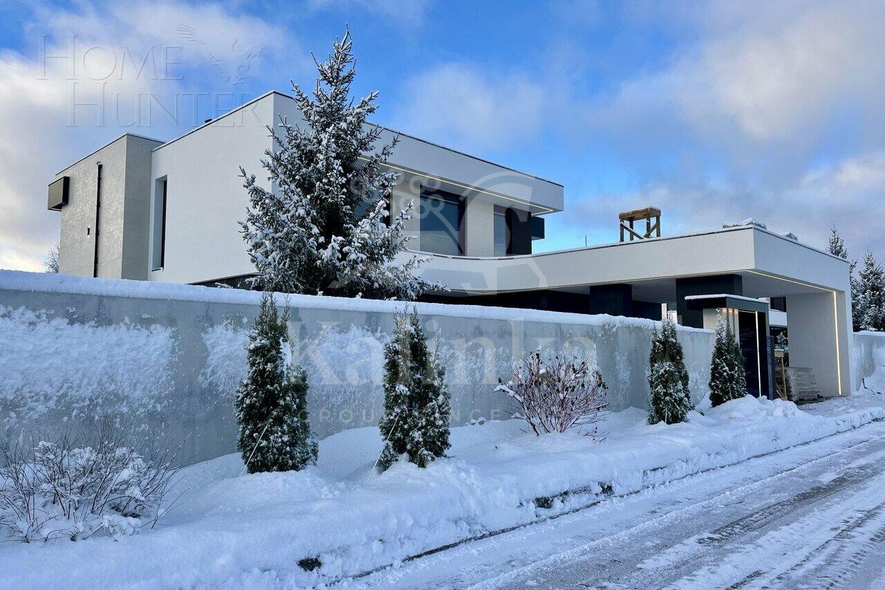 2-этажный коттедж 550 м² без отделки