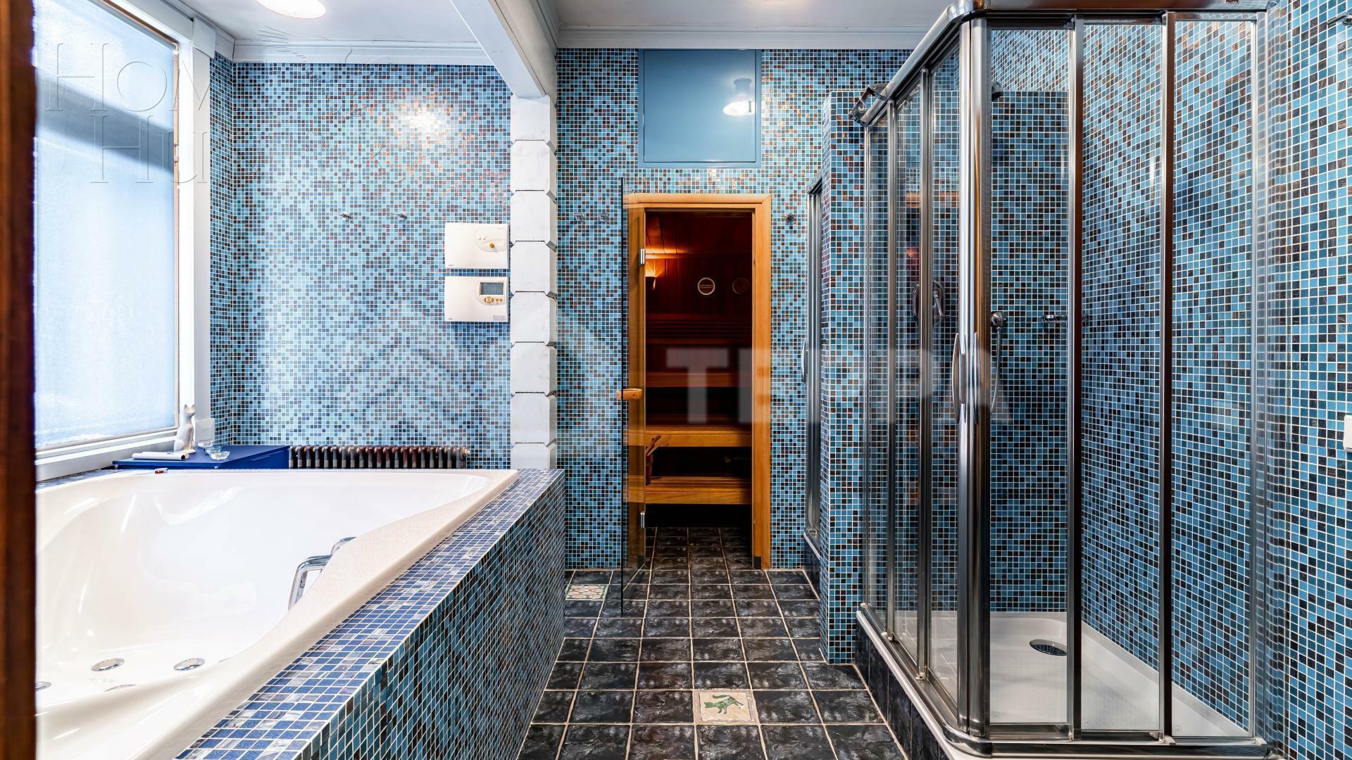 2-этажный коттедж 600 м² с отделкой