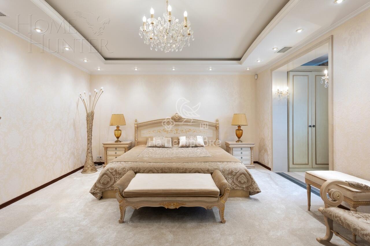 3-КОМН. КВАРТИРА С ОТДЕЛКОЙ 220 М² НА 8 ЭТАЖЕ