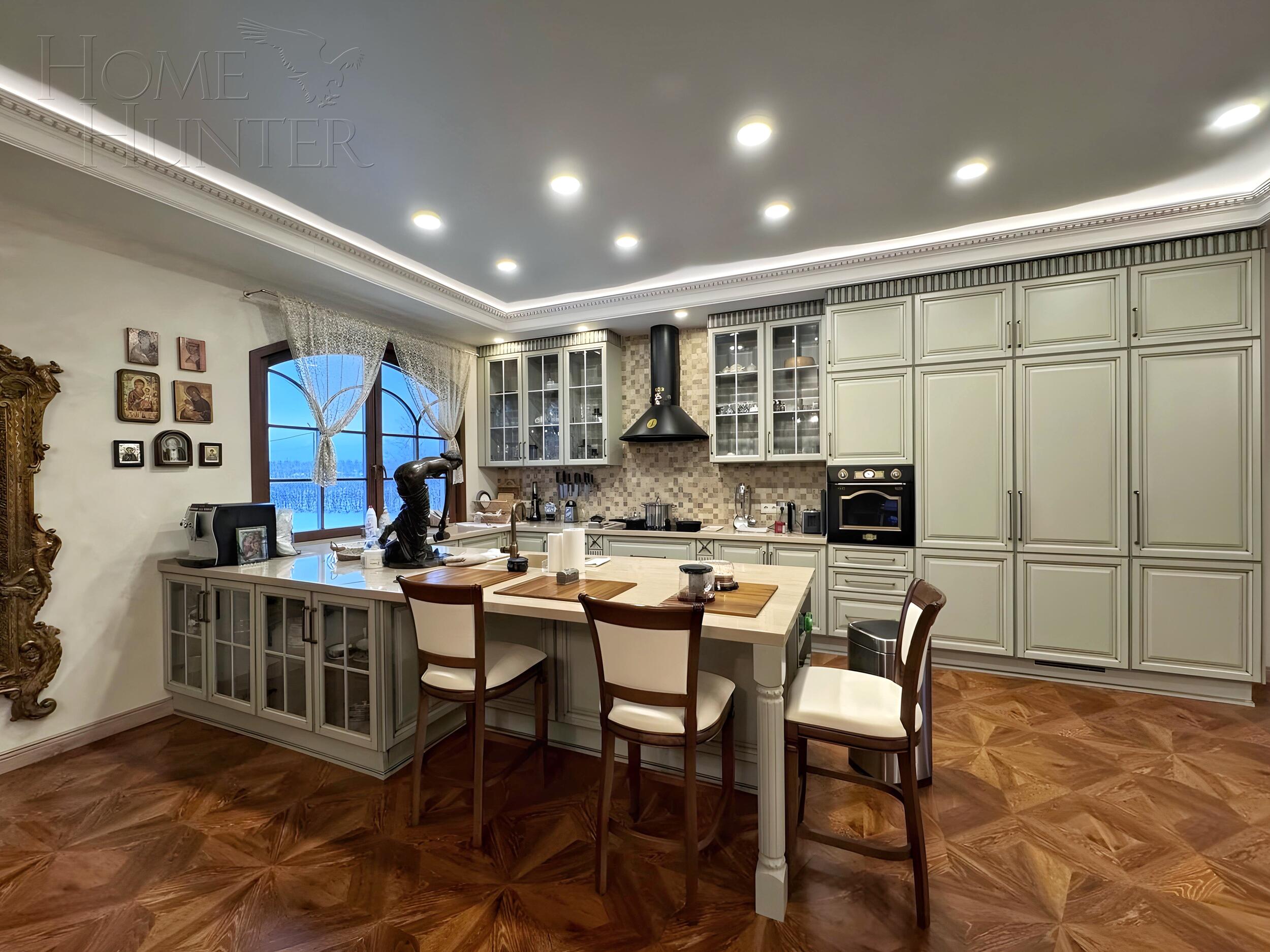 2-этажный коттедж 760 м² с отделкой