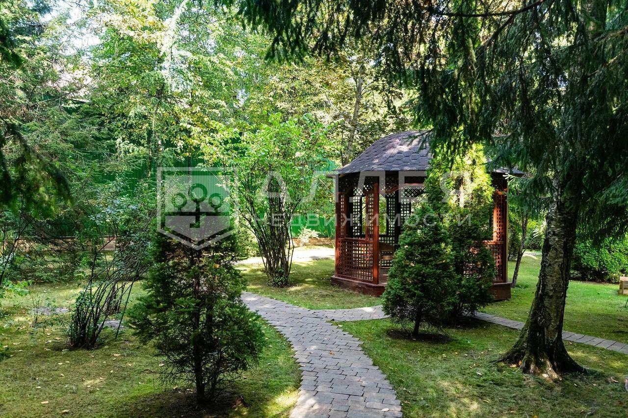 2-этажный коттедж 1 100 м² с отделкой