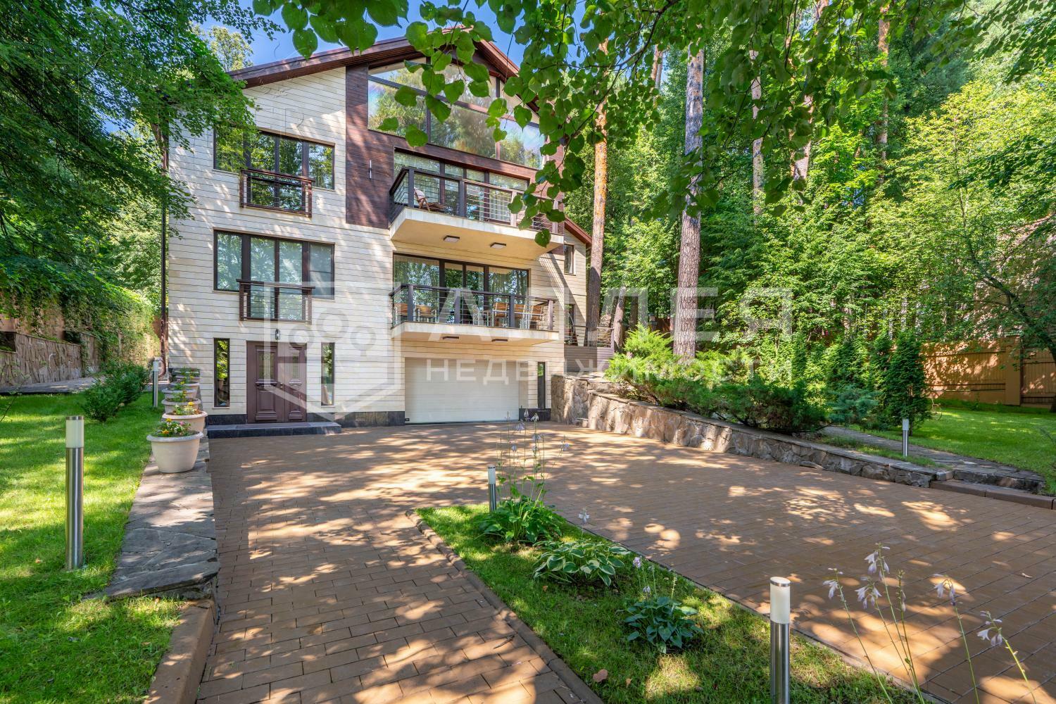 2-этажный коттедж 825 м² с отделкой