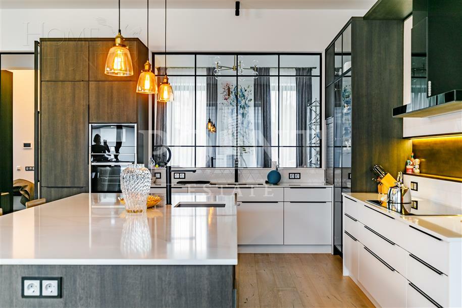 2-этажный коттедж 400 м² с отделкой