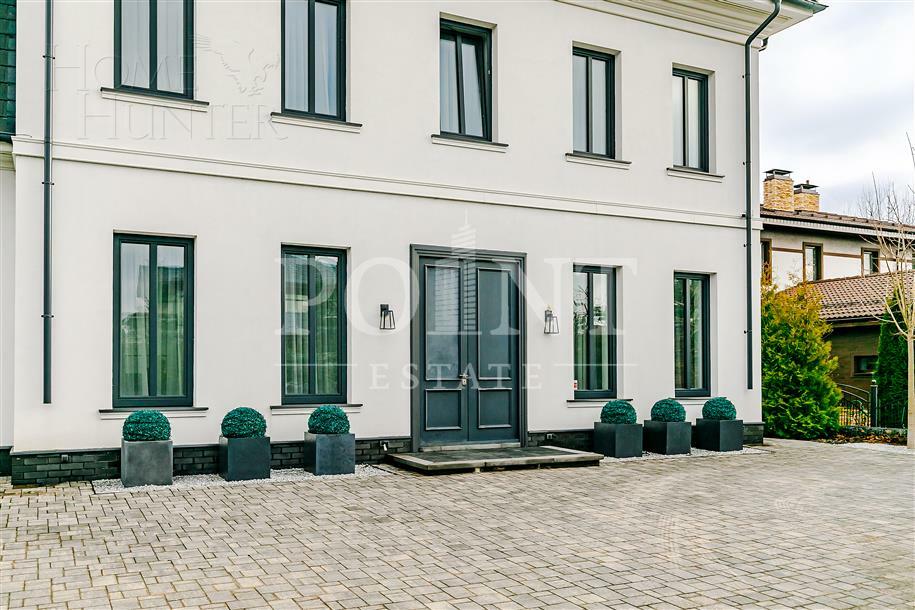 2-этажный коттедж 400 м² с отделкой