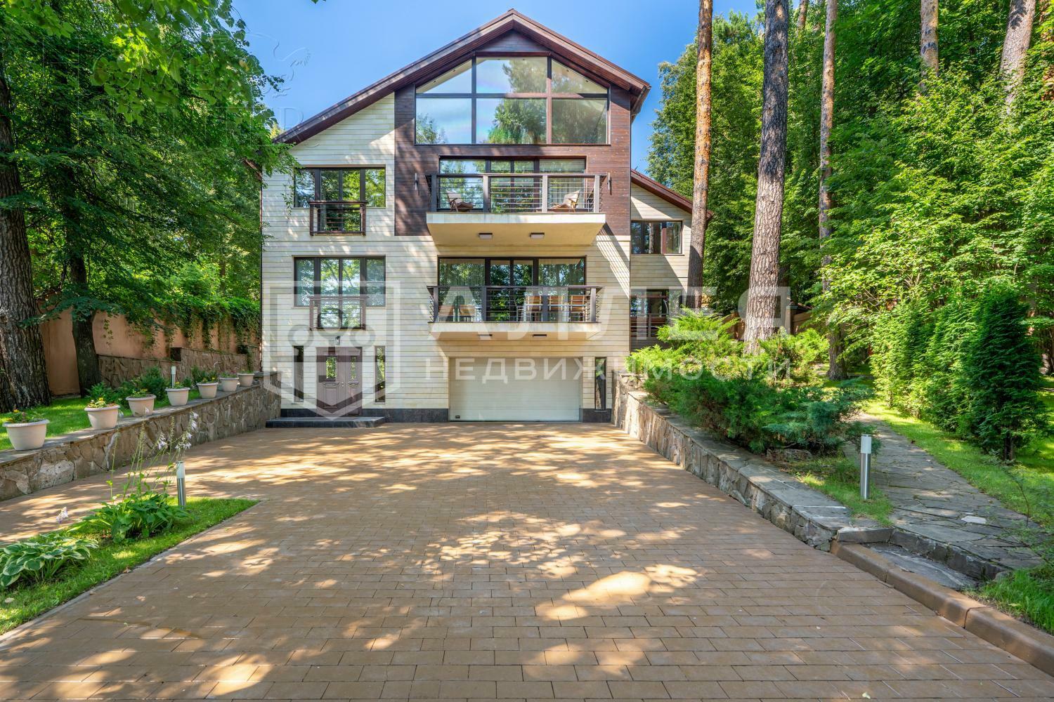 2-этажный коттедж 825 м² с отделкой