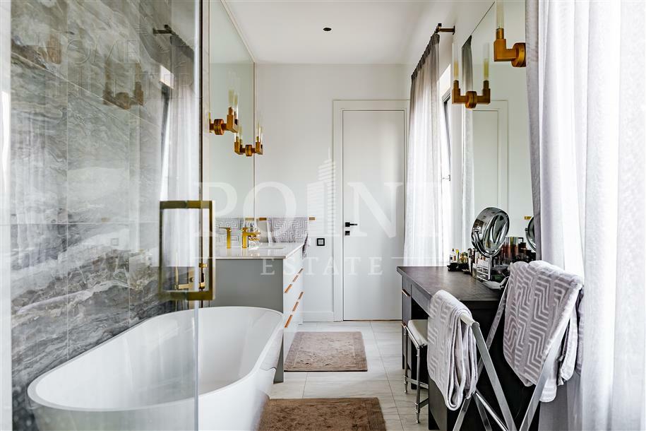 2-этажный коттедж 400 м² с отделкой