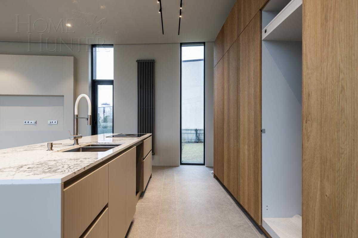 2-этажный коттедж 830 м² с отделкой